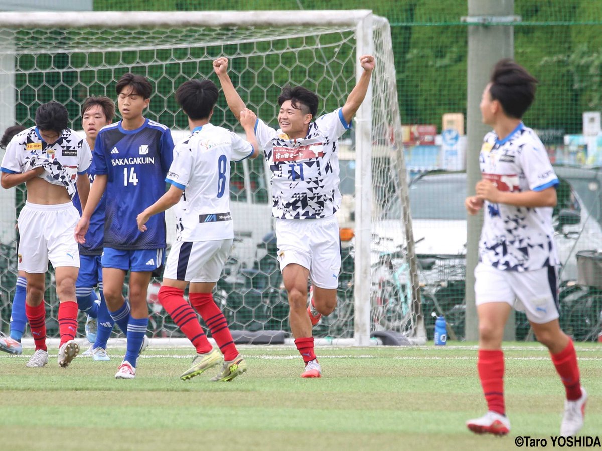 gekisaka's tweet photo. インハイ準V・近大附は夏に届かなかった「あと1勝」へ底上げ。FW大西遼朋はライバルに「もうこの座を奪わせないように」

https://t.co/JFZfAyHJnp

#高校サッカー #ゲキサカ https://t.co/OHqzBawOHy
