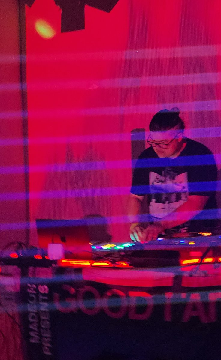 SpongebirdAP's tweet photo. Still buzzing from the Afters.

Thank you to everyone that showed up and to the DJs that threw down.

I am so blessed to have all of these incredible friends who helped make this all happen. 💛 

♥️ @madongers https://t.co/TyQIPP9tSY