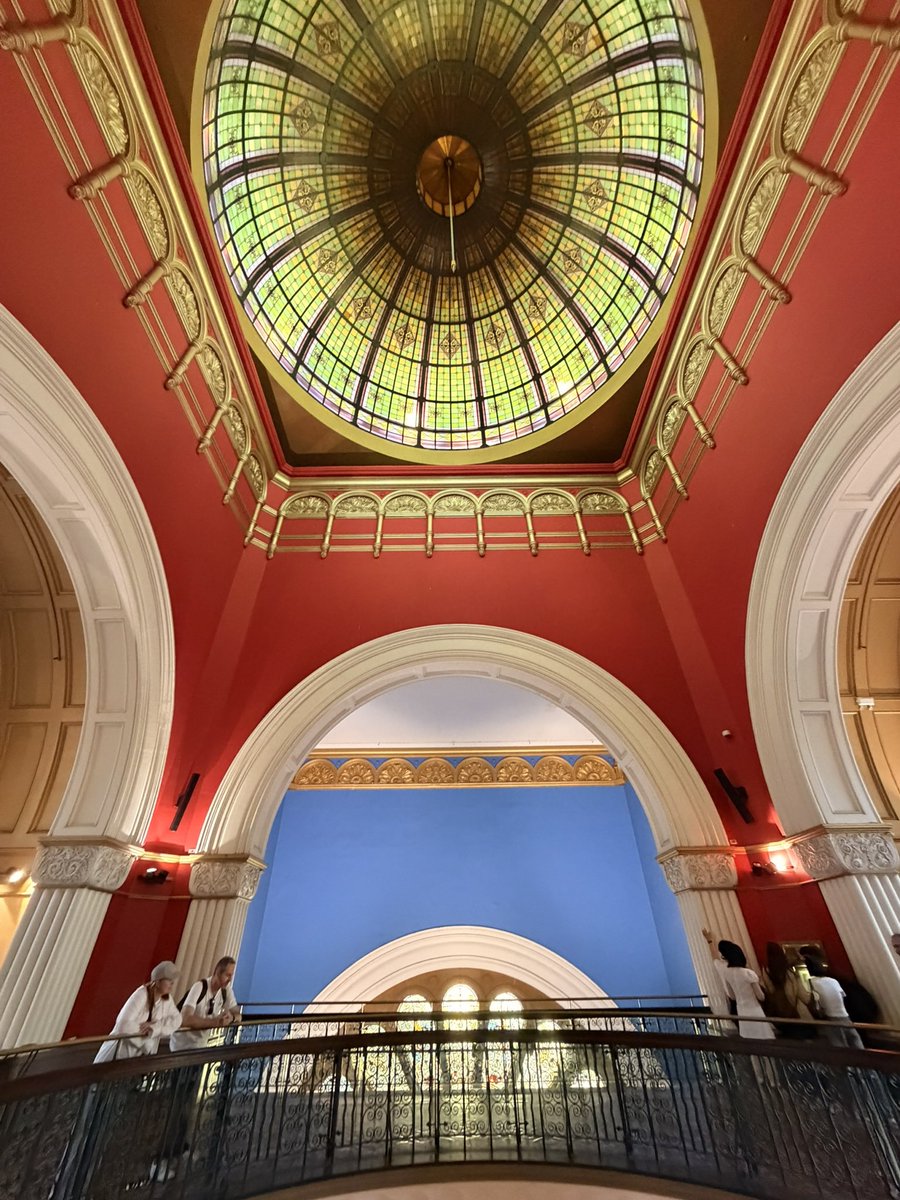 mozu_o00's tweet photo. QVB🇦🇺 https://t.co/nKR8z5XZwG