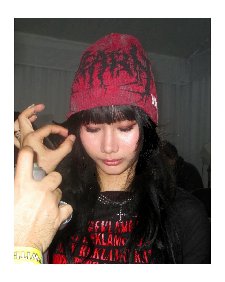 wearystudios's tweet photo. "METAL BLOOD" BEANIE
Worn by Tin of @officialxonara in "Tabi" track visuals

5pcs on hand
limited quantity pre-order (30pcs)
📩 https://t.co/rSX7ipCt8A

#xonara #xonara_tin #wearystudios https://t.co/xSbUC20Agt