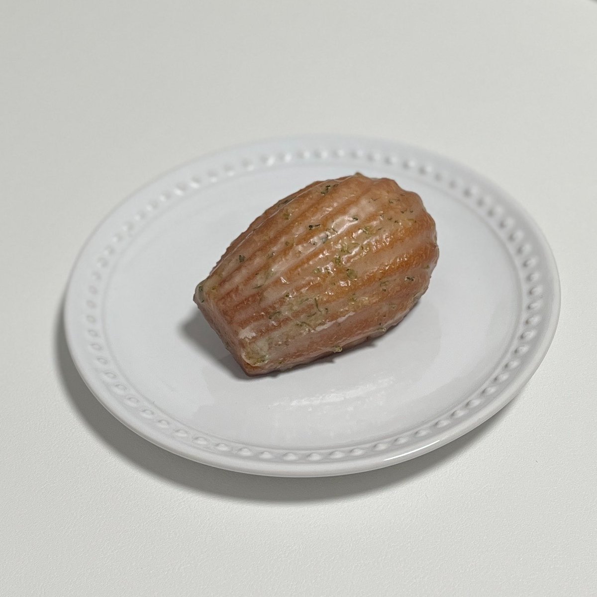 cixsb's tweet photo. お、おいしすぎる、、口に入れた時の香り？がすごい。ゆずのお菓子に目覚めてしまうかもしれない https://t.co/l8FX5ZjOe1