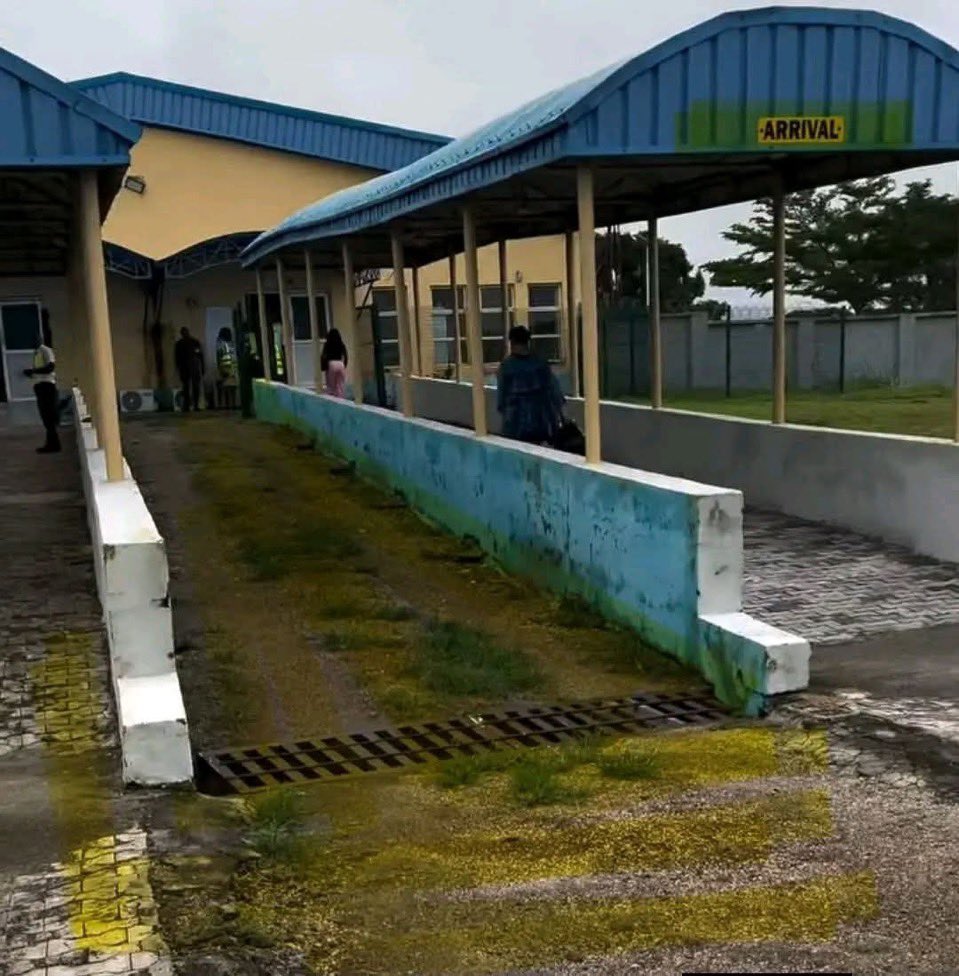 Richie_Ehdu's tweet photo. Akure Airport BTW https://t.co/CbTVw9jPbO