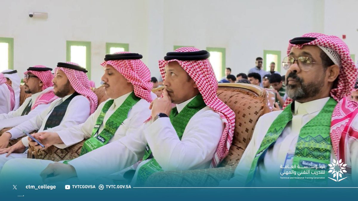 ctm_college's tweet photo. 📸 في صور..
​تغطية جانب من احتفالية الكلية التقنية بمكة المكرمة بمناسبة #اليوم_الوطني_السعودي تحت شعار #عزنا_بطبعنا 🇸🇦✨
​شهد الاحتفال حضور عميد الكلية وقياداتها والمتدربين، في أجواء مفعمة بالفخر والانتماء للوطن وقيادته الرشيدة. 💚🌴
​#الكلية_التقنية_بمكة
 #التدريب_التقني https://t.co/KaJBWsi3yV