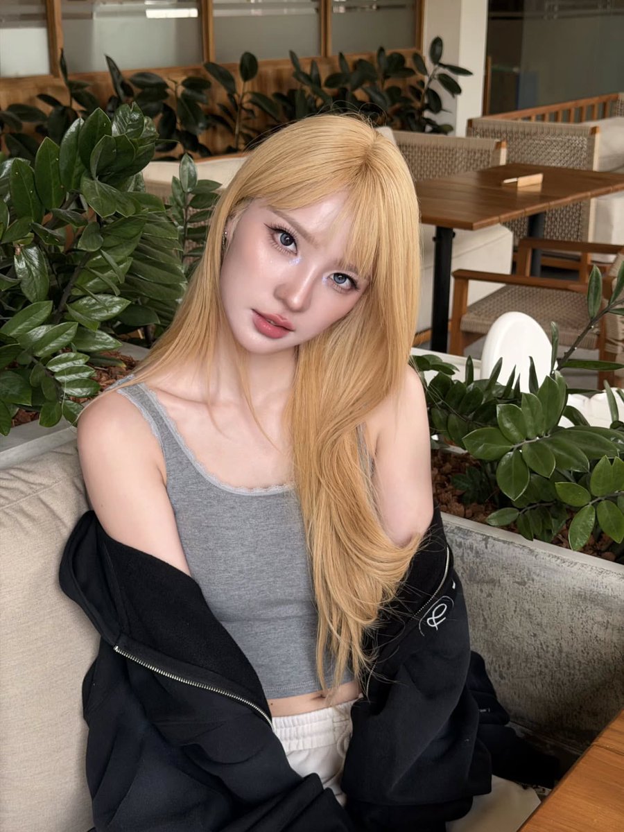 JanJingjing_TH's tweet photo. JanJingjing Update  ༘♡📢 (1/3)
IG post : janhae 

มีใจอะยัง (ㅇㅅㅇ )🤍

#JANHAE #JANIVERSE 
🔗 https://t.co/ZNnP3wf7xk https://t.co/aat8Mvfeu1