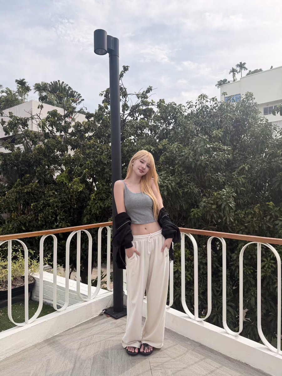 JanJingjing_TH's tweet photo. JanJingjing Update  ༘♡📢 (2/3)
IG post : janhae 

มีใจอะยัง (ㅇㅅㅇ )🤍

#JANHAE #JANIVERSE 
🔗 https://t.co/ZNnP3wf7xk https://t.co/FmuUdk4qb8