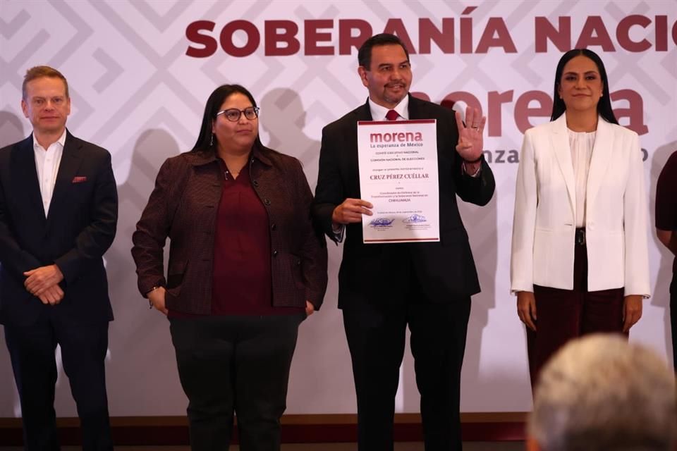 claroscuronoti's tweet photo. Destapa Morena a corcholatas con encuestas 'al gusto'
https://t.co/bWR79lBAt1 #Guanajuato #León #Celaya #Irapuato #SMA #Silao https://t.co/6JKFkAH12B