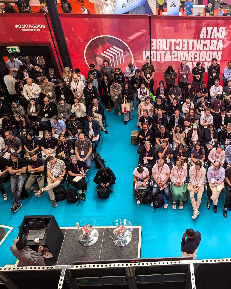 BigData_LDN's tweet photo. Just last week, #BigDataLDN 2026 brought together data, AI and analytics professionals from across the globe for two incredible days of ideas, innovation and connection.

📌 Register your interest for Big Data LDN 2027: https://t.co/Cqy3Aycp5C

#DataInnovation #AIInnovation https://t.co/mtXguD0rJv