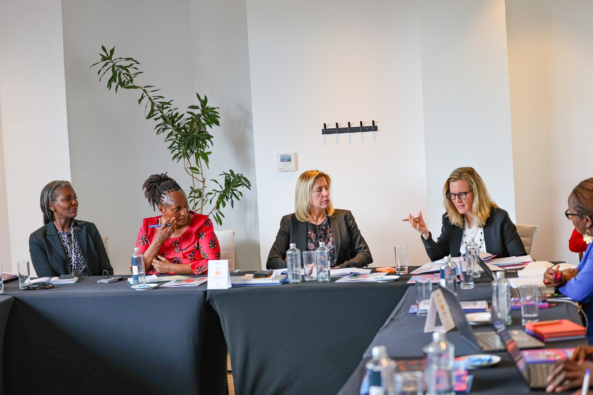 gedo247's tweet photo. @IEBCKenya and @UN_Women discussed steps to boost women’s participation and representation in Kenya’s electoral and political processes, reaffirming cooperation on gender equality, leadership and decision-making.

#IEBC @UN_Women #17thNovemberByelection https://t.co/oW1KXgNoEq