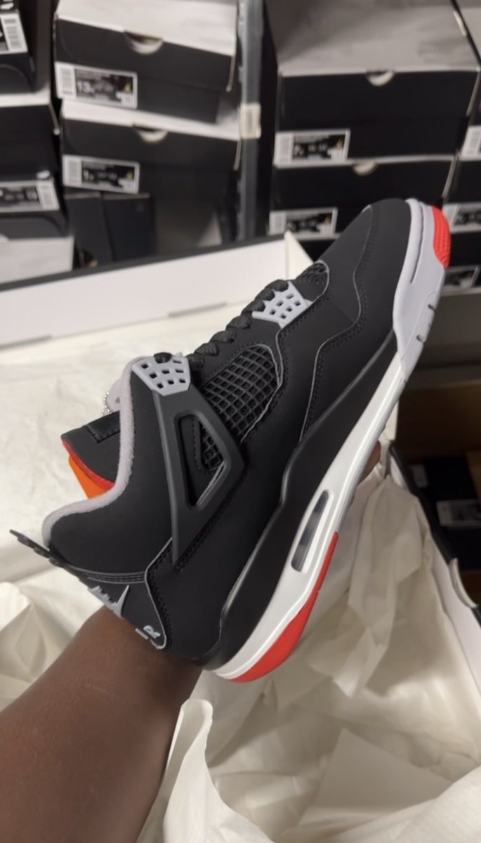 zSneakerHeadz's tweet photo. UNBOXING: Air Jordan 4 OG “Bred” (2026)
Dropping on November 27th. 🌹 https://t.co/Q4EsFQEpeR