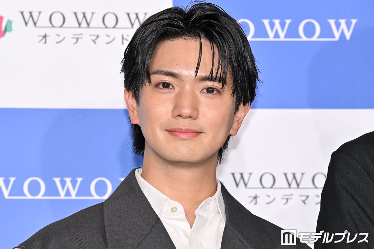 modelpress's tweet photo. Aぇ! group正門良規、ジュニア時代は
「失敗だらけですよ」
https://t.co/XufHcatn6c

ー どのように失敗を乗り越えたか
「かっこよければ最終的にOKみたいなところがあるんですよ。早替えで引っかかったけど、それ使ってブンブン踊ってたら『あれかっこよかったよ』ってなったりするので、ごまかせる仕事でよかったなって思っています」

「連続ドラマW MR -医薬情報担当者-」完成報告会