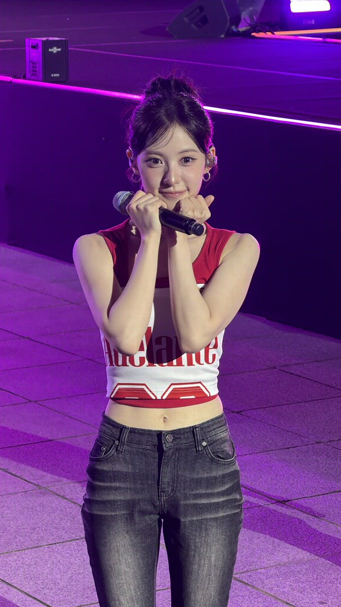 ssangssangeee's tweet photo. 학.....나죽어버릴거같아너무예뻐 #리센느 https://t.co/dmf8517vEi