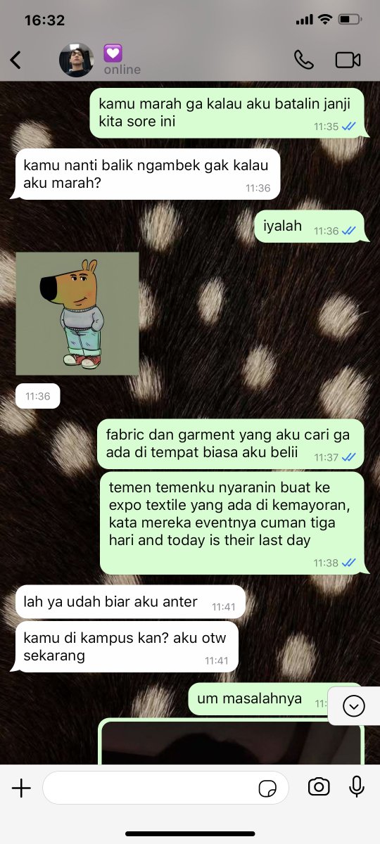 oceanid1738's tweet photo. kookv one tweet au; keseharian tae as a fashion student yang kerjaannya kalo gak nongkrong di ruang jahit ya keliling pasar beli bahan, and there is his supportive boyfie, jeon jeongguk, he is just a.. chill guy https://t.co/BvwvDLWiDC