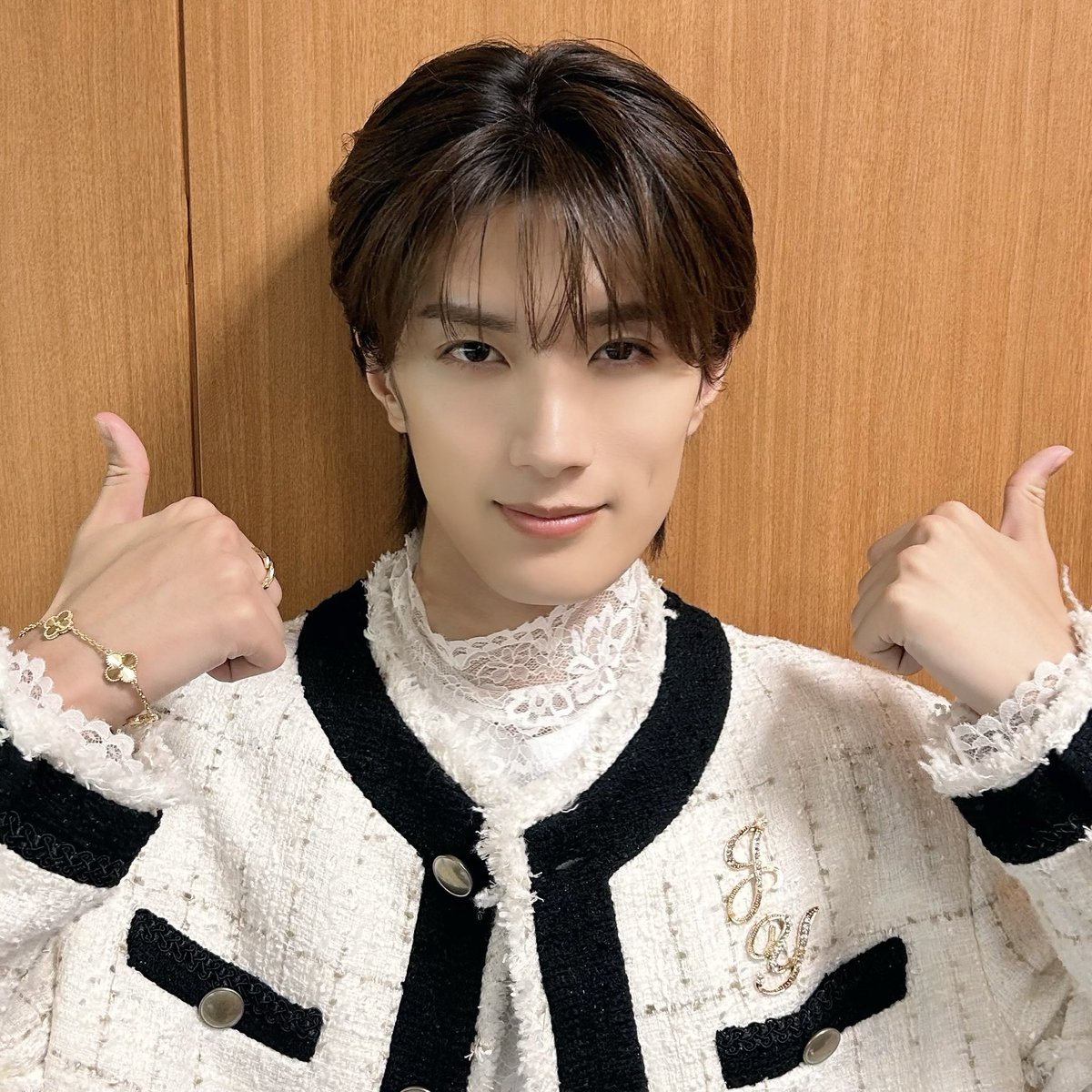 10jtr8's tweet photo. パールとお花とレースとデカリボンが似合う24歳成人男性し���好きじゃない😭😭😭ちなみに名前は山中柔太朗って言うんですけど😭😭💦 https://t.co/VbsQfZPsYq
