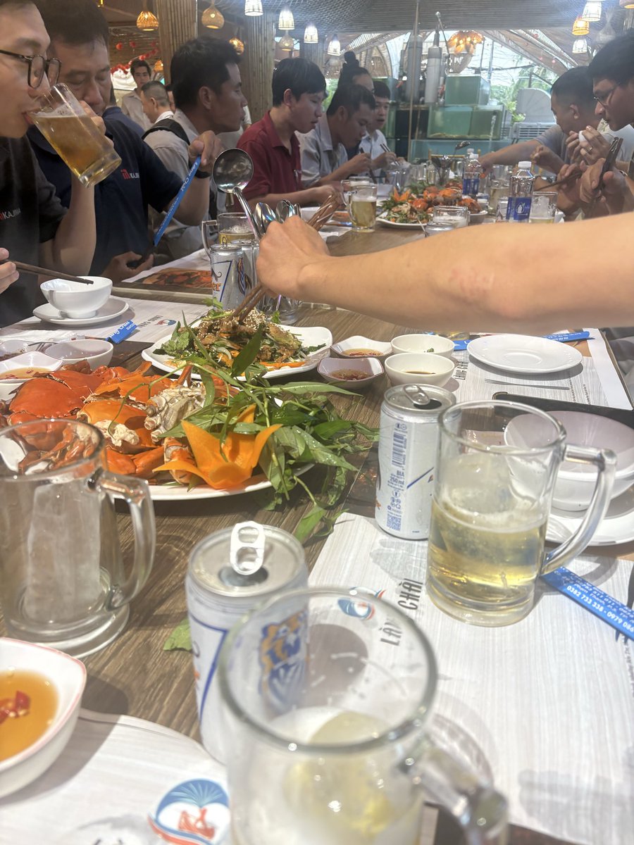 gidncp's tweet photo. Dự án hoàn thành.Cả nhà đều vui.Lâu lâu ăn tối nhiều đạm và men. https://t.co/Y1MMQcVYJ9