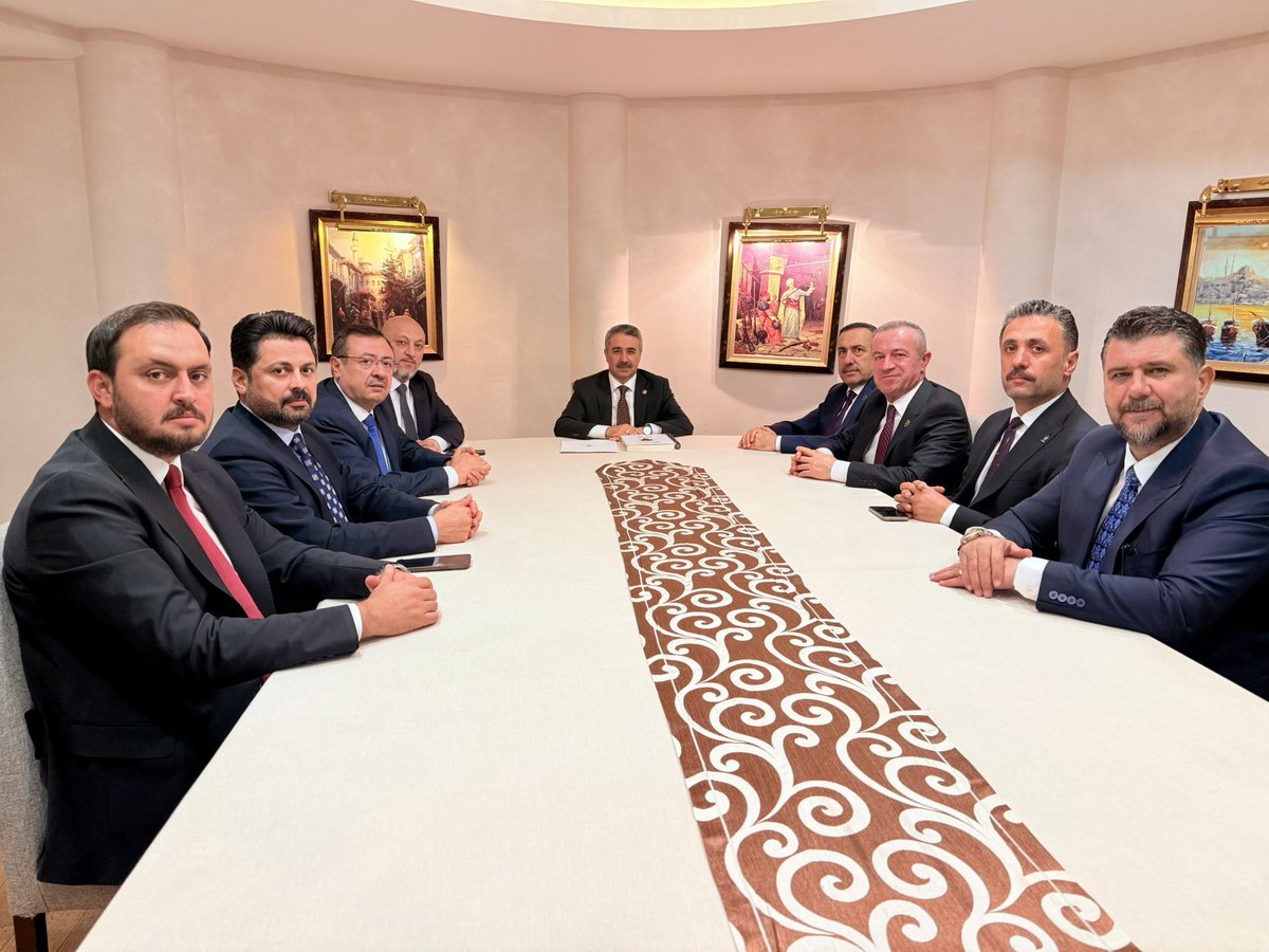 EnginGunceoglu's tweet photo. Genel Merkez Teşkilat Başkan Yardımcımız @MustafaAlkayis başkanlığında Ortadoğu Anadolu Bölgesi İl başkanları toplantısının gerçekleştirdik.

Toplantımızın; bölgemiz ve Bitlis’imiz için hayırlara vesile olmasını diliyorum. https://t.co/2375so41Gq