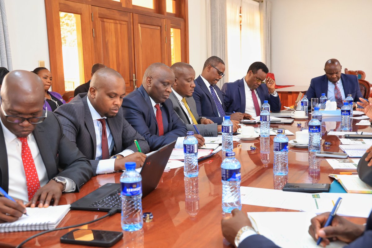 koske_felix's tweet photo. Four years ago, H.E. the President promised to put farmers at the centre of Kenya’s economic transformation. The Government has made significant progress in delivering that promise through the agricultural reforms and commitments under the Bottom-Up Economic Transformation Agenda (BETA).

Today, the Technical Committee briefed us on preparations for the National Agriculture and Food Systems Transformation Summit, set for 7 to 9 October 2026.

Farmers from across Kenya will join counties, young innovators and partners at KICC to review progress and shape the next steps towards food security, food sovereignty and better jobs. The third day of the summit will take place at State House.

For the Government, the measure of progress is simple: farmers earning more from their work and families able to put food on the table.

Present at the meeting  were Principal Secretaries Dr. Kipronoh Ronoh (Agriculture), Stephen Isaboke (Broadcasting and Telecommunications), Dr. Eng. Festus Ng'eno (Environment), Patrick Kilemi (Cooperatives), Ephantus Kimotho (Irrigation) and Betsy Njagi (Blue Economy and Fisheries) among other senior officials.