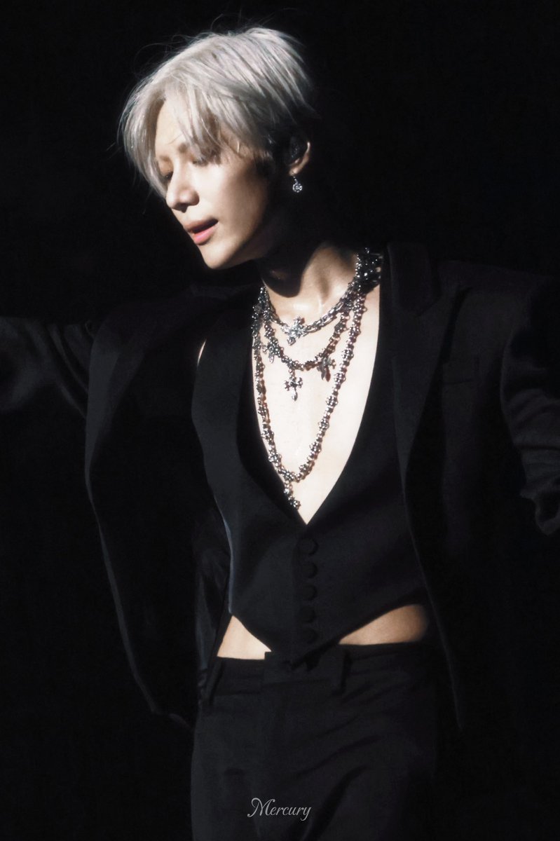 Mercury_6v6's tweet photo. 260919 태민 리미널 중콘

프란체스코야 네 고해는 무엇이니?✝️
#태민 #TAEMIN #テミン #泰民 https://t.co/UunXfhadT0