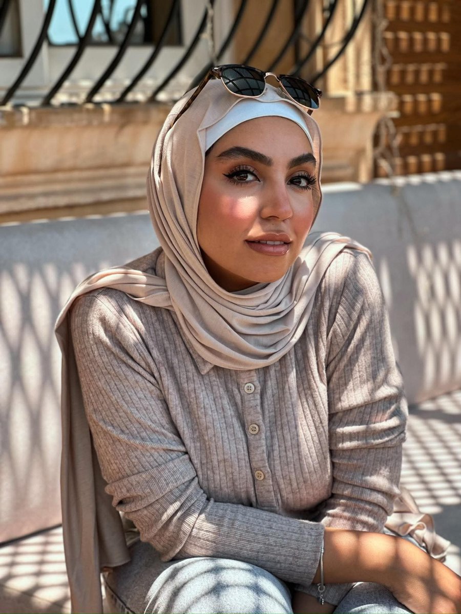 AngelaxLisaAn's tweet photo. حرفيااا وشها بيصفيني لبن بجد اوووووف نفسي الحسوو اوووي مين عارفها👅🔥😈 https://t.co/COgJfitsrf