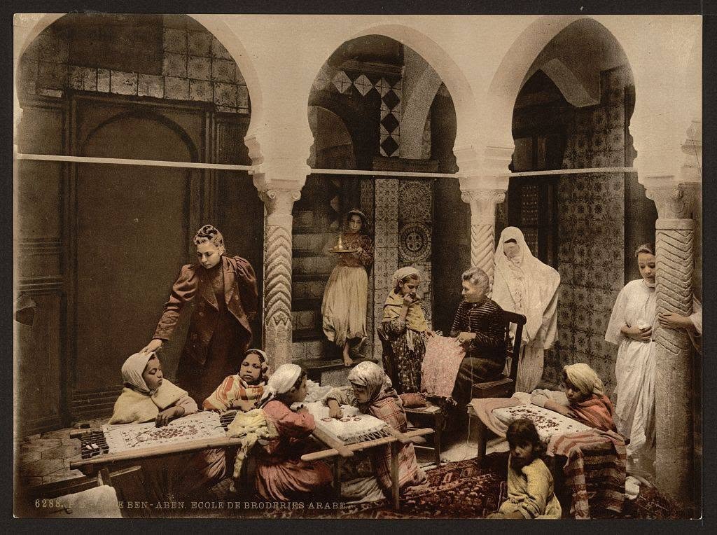 ericthomex's tweet photo. Photos colorisées montrant des femmes d'Alger, 1899
#Algeria🇩🇿 https://t.co/vHcjomWDTw