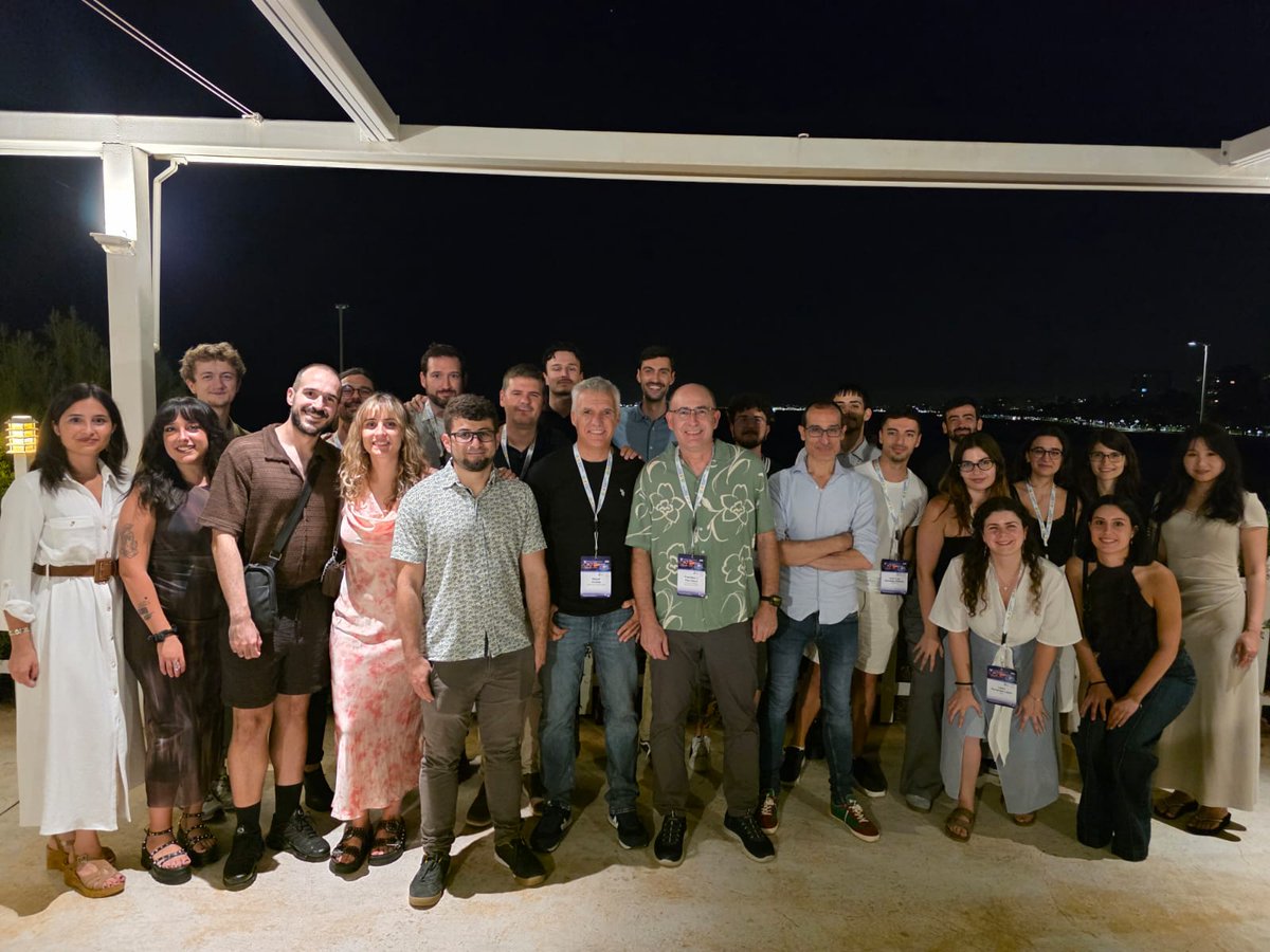 ICP_CSIC's tweet photo. El departamento de #Biocatálisis del #ICP_CSIC participó en las #JEB2026 los días 24 y 25 de septiembre en Benicàssim. 

Una amplia representación del Instituto presentó sus avances en el desarrollo, caracterización y aplicación de #biocatalizadores. 

¡Que la ciencia no pare! https://t.co/sZYejwhvJa