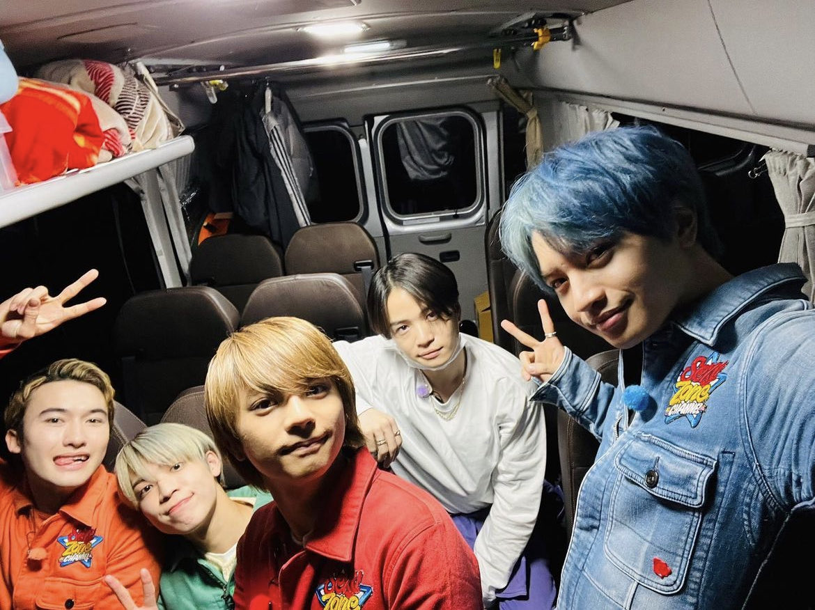 yu_sos2's tweet photo. ずっとずっと大好き。
優しさは知性だなって5人を見て学びました🌹
たくさんの愛と、素敵な思い出をありがとう🫧
SexyZoneと過ごした日々は一生忘れない。宝物。5人の幸せを願っています。
毎日笑って健やかに過ごせますように。
#SexyZone15周年 https://t.co/4gwhhDGub0