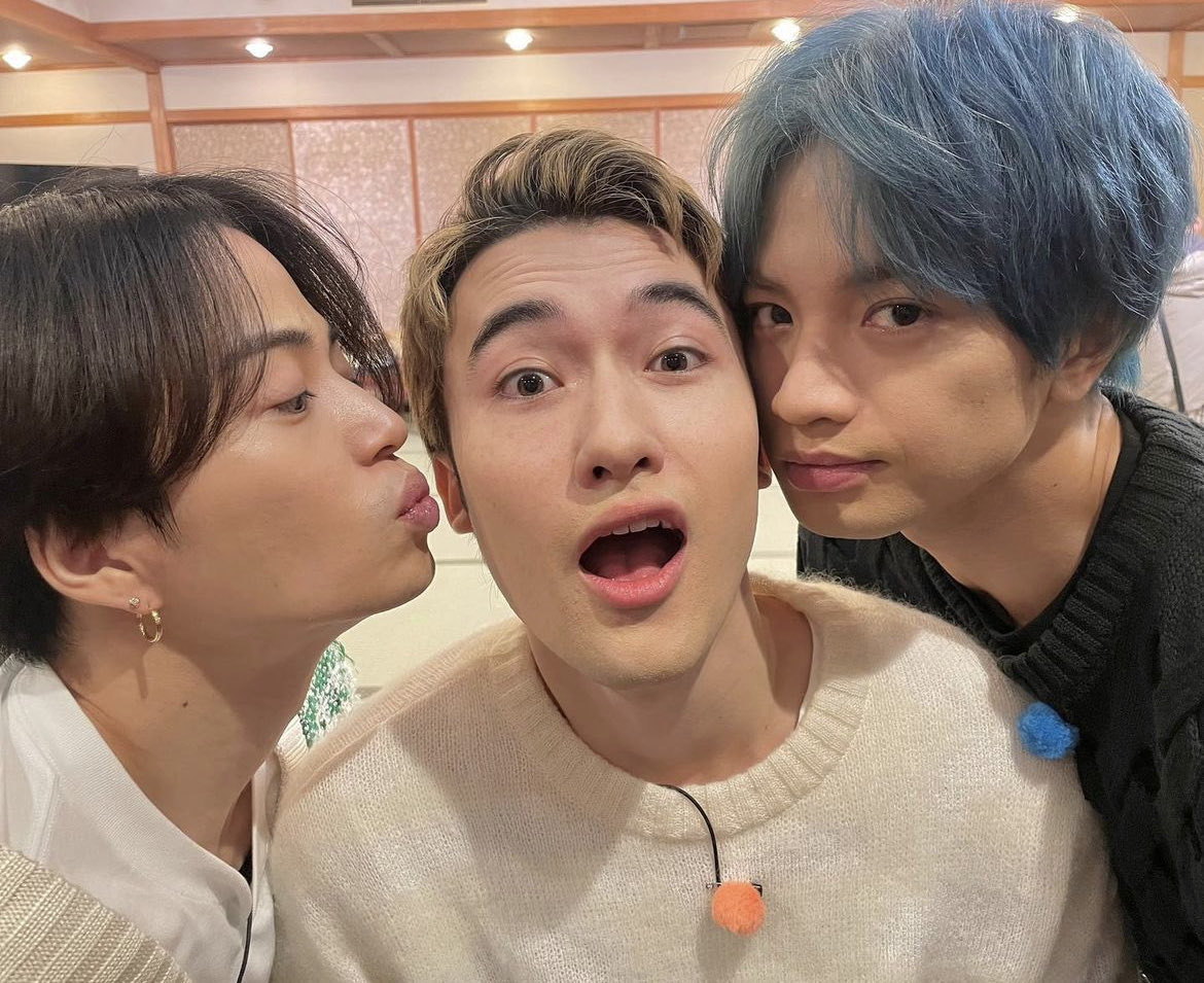 yu_sos2's tweet photo. ずっとずっと大好き。
優しさは知性だなって5人を見て学びました🌹
たくさんの愛と、素敵な思い出をありがとう🫧
SexyZoneと過ごした日々は一生忘れない。宝物。5人の幸せを願っています。
毎日笑って健やかに過ごせますように。
#SexyZone15周年 https://t.co/4gwhhDGub0