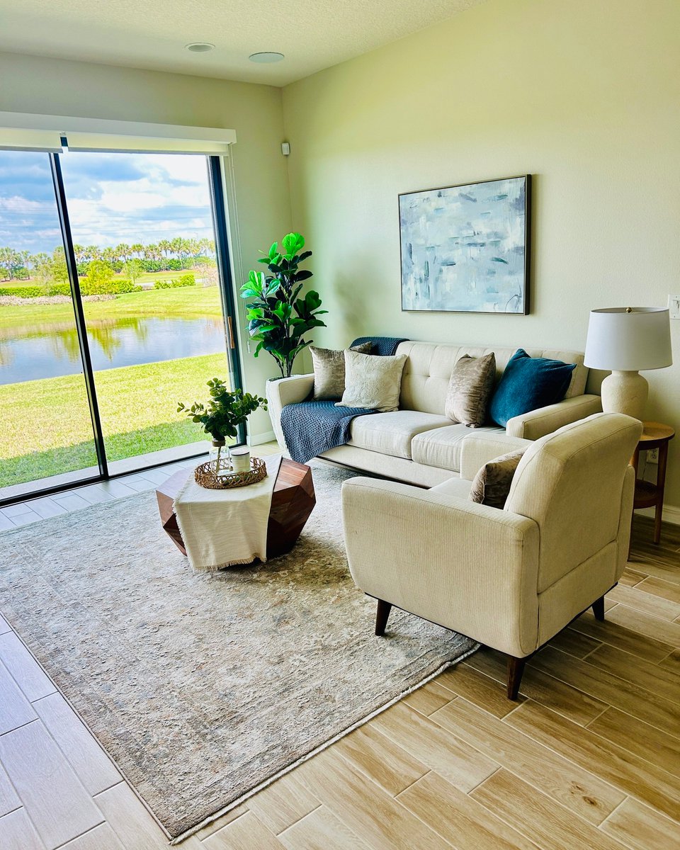 ariawilliamsved's tweet photo. Through thoughtful collaboration, Flourish Staging and Sandy Legere successfully put this beautiful home under contract in under two weeks. Strategic staging highlighted its character and helped buyers see its full potential. Now, it’s ready for a https://t.co/ktLRC5sbEh