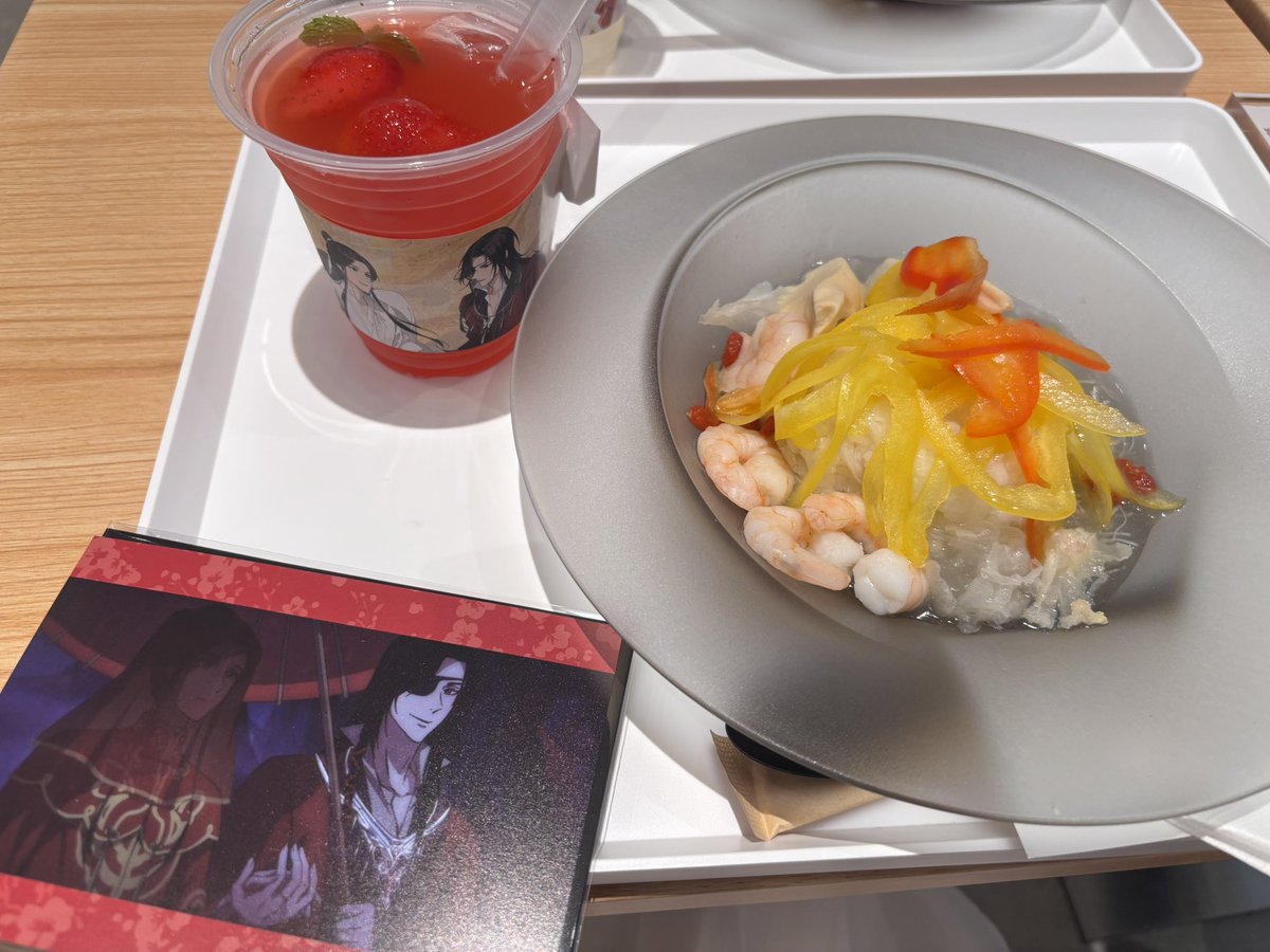 tyuka4131's tweet photo. 先日、展にお邪魔しました🦋
原画や設定などの貴重な資料が展示されててより一層
ショートムービーはじゅんじゅんと神谷さんの素敵な吹き替えによりどのシリーズも感動した😭😭
アニメ3期も期待しております🙌🙌

#アニメ天官賜福展東京 https://t.co/OWGzKuDXgl