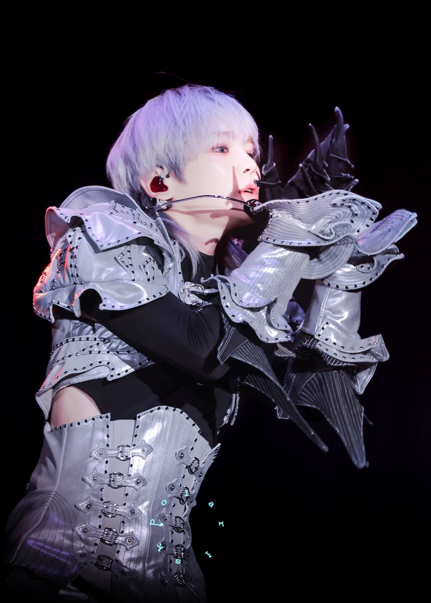 bakasatan's tweet photo. 이렇게 선녀같이 생긴 마왕 첨봄 https://t.co/7jnXBoZ5tj