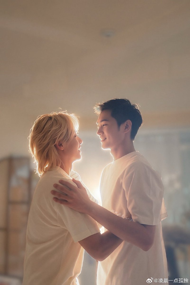 yaoi_mazter's tweet photo. Beautiful stills of our YuYi — they glow with happiness💕💕💕

I hope that flower road continues on and on and on🙏❤️

#XiongYiwen
#LiuJingyu 
#YuYi 
Credit on photos https://t.co/F3hs5vFeUW