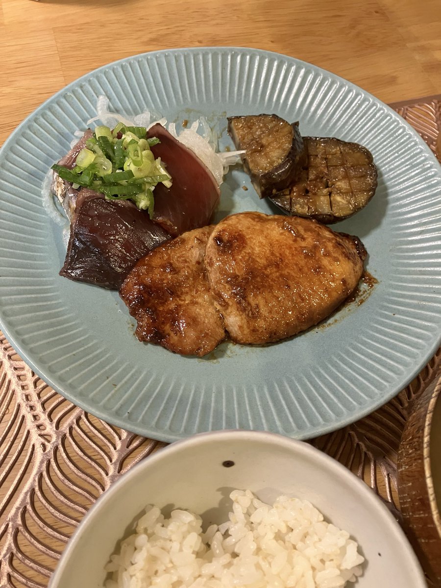 Baaaabonn's tweet photo. 今日は味噌焼きいただきました🙌
焼くだけで美味しくて助かった…
何かと忙しい毎日なので感謝です🥲 https://t.co/G9xJ4IqTAF