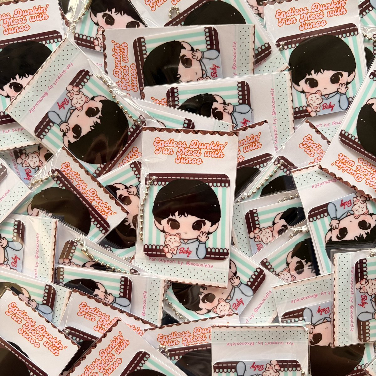 xoxoxielle's tweet photo. 🍩 ENDLESS DUNKIN' | Enhypen Fun Meet

Fan support by: @xoxoxielle

Will be giving these out randomly. See you there Engenes! 😊🧡

Thank you @Cbandmerchph_ for printing my freebies 🫶🏻

Art by: kremochi_._

#DunkinXEnhypen #EndlessDunkin #Enhypen https://t.co/Trkrp4nSp1