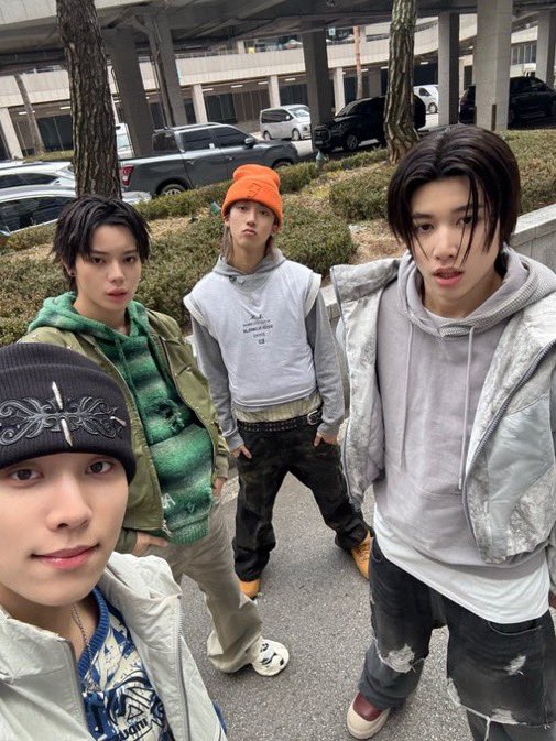 r_yulkim's tweet photo. A little moment caught somewhere between schedules, cameras, and the city. Just us, taking a breath, enjoying the day. Still riding the energy of SAUCIN’ and everything that’s been happening around us. https://t.co/Kn2zf8IbnK