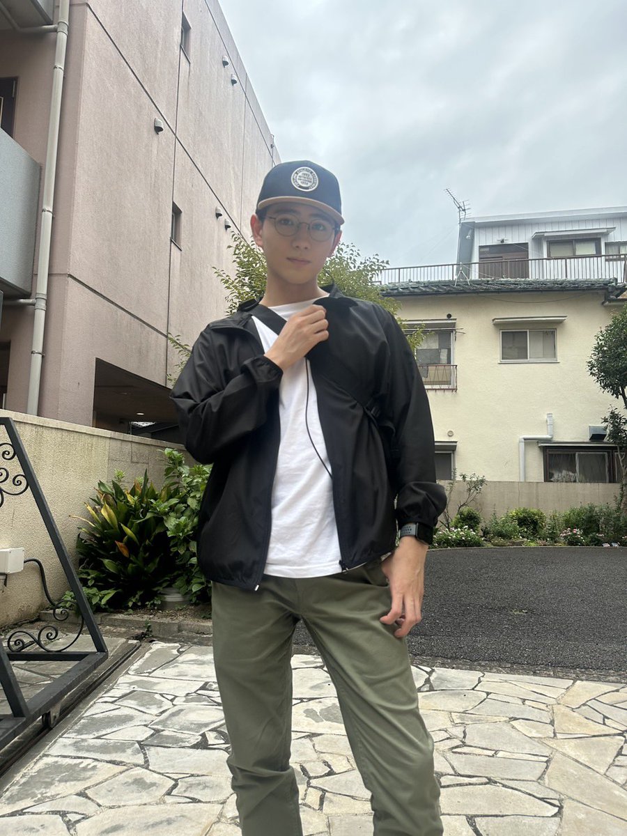hirohalmoto's tweet photo. 『ブラックトリック〜裁きを操るもの〜』
最後までご覧いただき、本当にありがとうございました！！

GACKTさんをはじめ、キャストの皆さん、スタッフの皆さんのおかげで、中崎というキャラクターを最後まで演じ切ることができました！

現場も本当に温かくて、毎日楽しく撮影させていただきました。
「この時間がずっと続けばいいのに」と思ってしまうくらい、素敵な3ヶ月間でした！！

まだご覧になっていない方は、NetflixやTVerでも配信されていますので、ぜひぜひご覧ください！！

たくさんの方に楽しんでいただけたら嬉しいです😊

3ヶ月間、本当にありがとうございました！！！

#春本ヒロ
#ブラックトリック