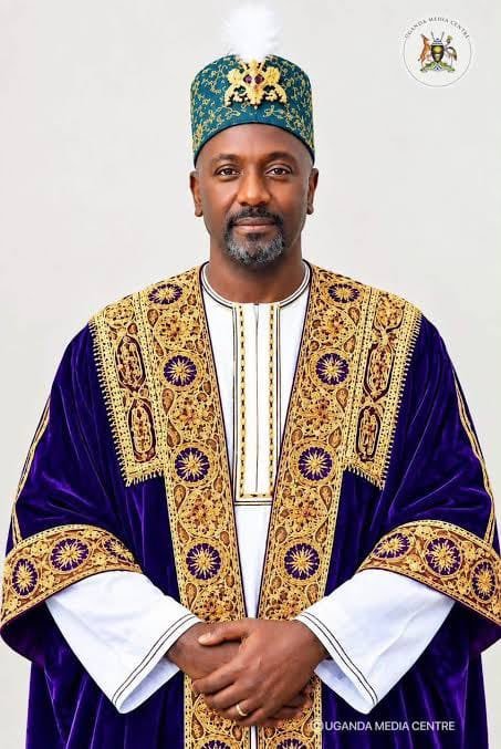 FrankTumwebazek's tweet photo. On behalf of my family, my constituents, People of Kamwenge and on my own behalf, i  congratulate our new King ( Omukama)- His Majesty Edward Kijanangoma Rukidi Nyabongo 1 on his coronation.  May the almighty God bless and guide you in your new role.

I pledge my continued support to His Majesty & @ObukamaBwaTooro . And may we all continue to prioritize and work hard on all those critical programs our late King Oyo Nyimba Kabamba Iguru cherished and  passionately championed. The issues he held dear to his heart include;  Farming for job creation of the youth, environmental conservation, Tourism promotion and peaceful coexistence of all people in Toro, issues of ethnic heteroginity notwithstanding. 

God bless  our great beautiful Tooro!