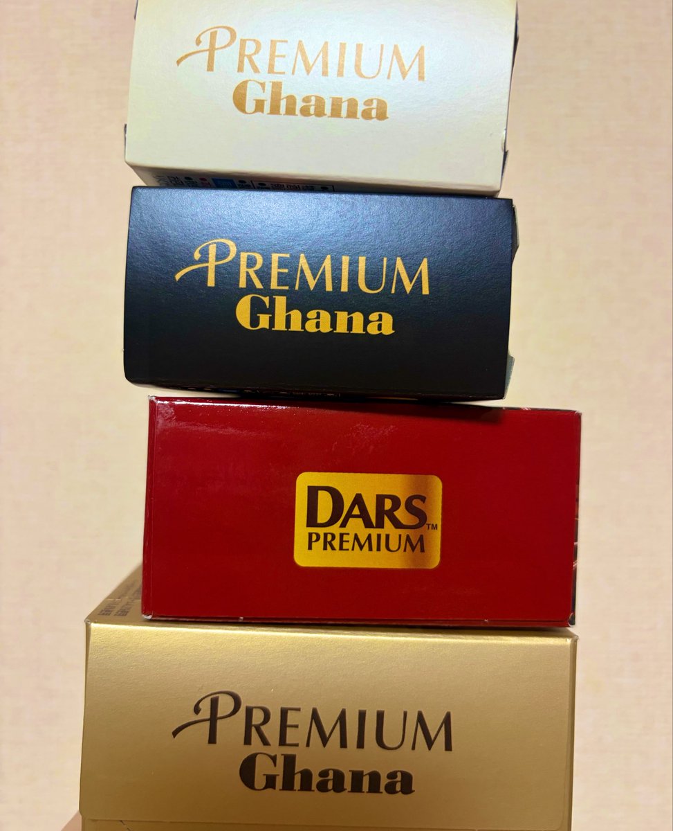 rr_20xx's tweet photo. 最近食べたプレミアムたち🍫
準チョコのDARSが1番好みだった。 https://t.co/YcDL8nPhZG