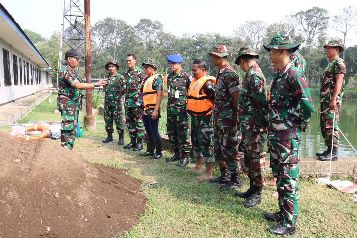 PenSulaiman's tweet photo. Personel Sathanlan Lanud Sulaiman Tingkatkan Kesiapsiagaan melalui Latihan SAR Air https://t.co/LM0dVCCNQx