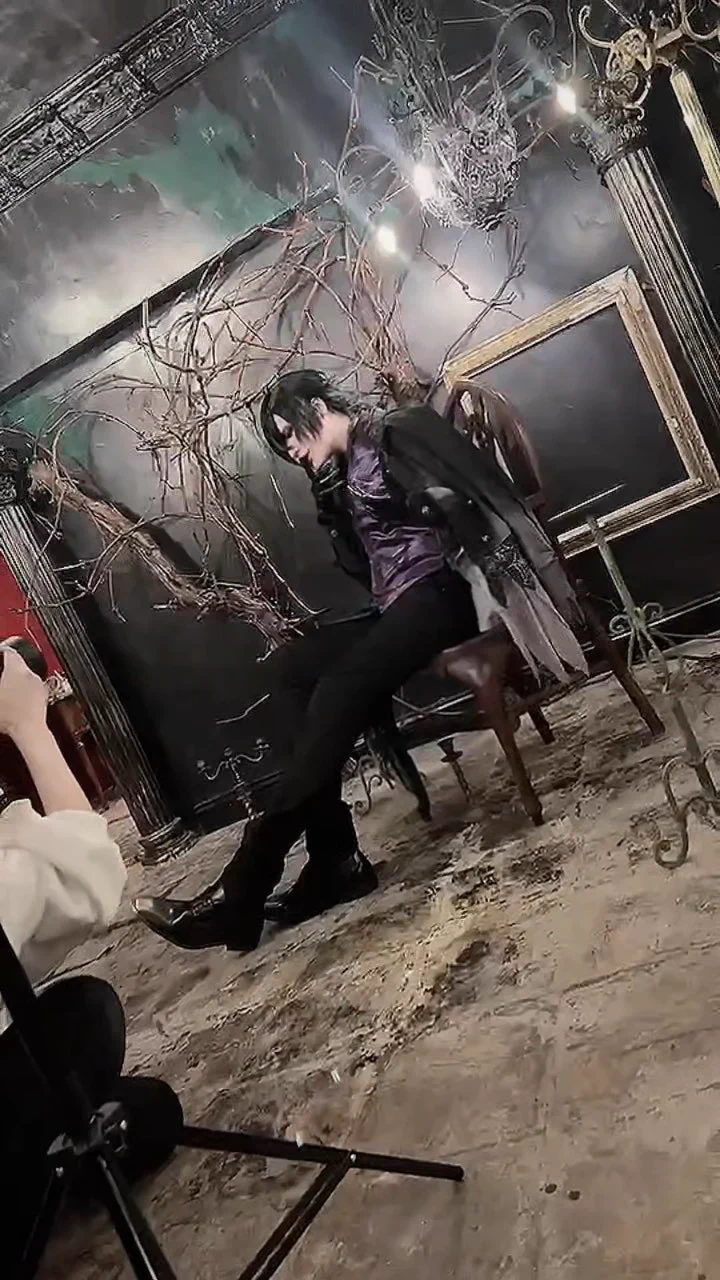𝐿 𝐴 𝑌 (@LAY__X__) / X