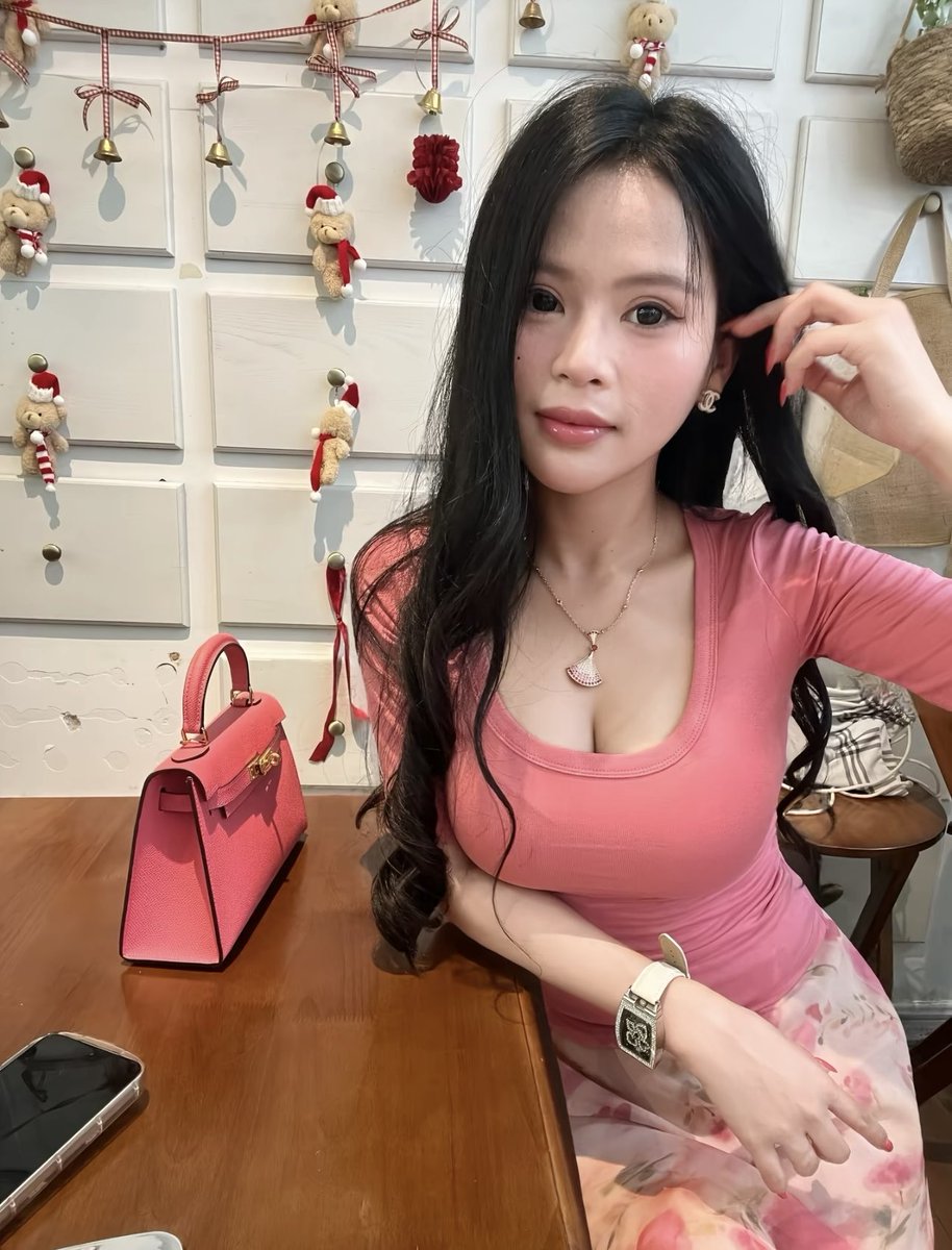 BebeMarcello's tweet photo. 04女、找男（不开玩笑）在线蹲一位周末能约的男搭子，感觉好的话可以长期！不打扰彼此生活！点赞优先 https://t.co/D14SLD9SPl