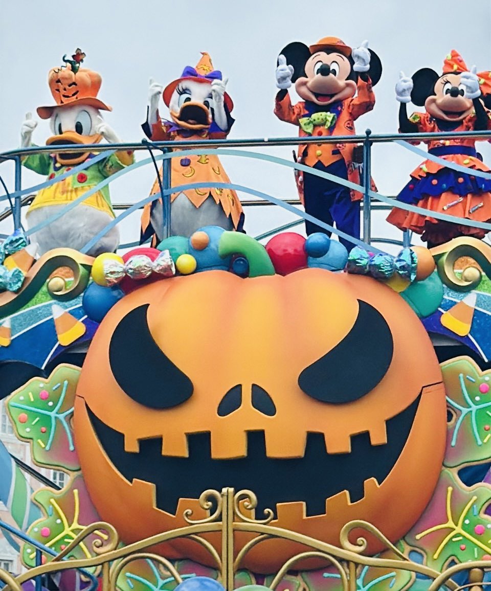 atchandisny's tweet photo. ディズニーシーのハロウィン🎃を満喫✨
みんな可愛かったよ🩷 https://t.co/zRqkCb1aOF