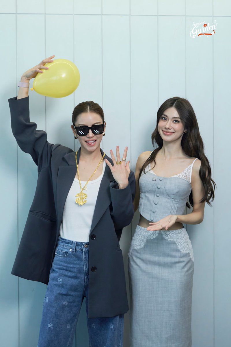 SapphicGardenTH's tweet photo. ป่านค่ะ ปานอัปสร แก๊งสเตอร์แห่งพาราไดซ์ 
ที่ถูกดูแลจากคุณภีมอย่างทุลักทุเล 

❤️‍🔥 PLS Love รักได้ไหม  
📅 ทุกวันศุกร์ เวลา 20:30 น.   
📺 ดูทีวีกด 33 ดูออนไลน์ที่ 3Plus 
⏳ ย้อนหลังได้ทาง 3Plus , iQIYI

#LenaMiu #lalinalena #miunatsha 
#PlsLoveรักได้ไหม #sapphicgarden https://t.co/3xA60mgrd8