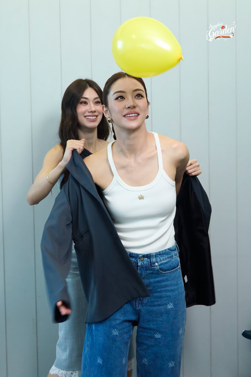 SapphicGardenTH's tweet photo. ป่านค่ะ ปานอัปสร แก๊งสเตอร์แห่งพาราไดซ์ 
ที่ถูกดูแลจากคุณภีมอย่างทุลักทุเล 

❤️‍🔥 PLS Love รักได้ไหม  
📅 ทุกวันศุกร์ เวลา 20:30 น.   
📺 ดูทีวีกด 33 ดูออนไลน์ที่ 3Plus 
⏳ ย้อนหลังได้ทาง 3Plus , iQIYI

#LenaMiu #lalinalena #miunatsha 
#PlsLoveรักได้ไหม #sapphicgarden https://t.co/3xA60mgrd8