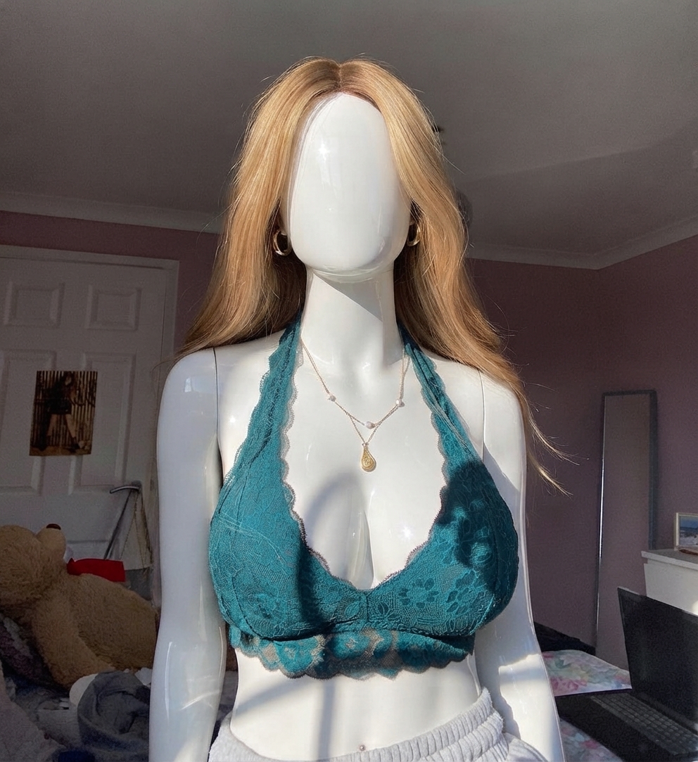 plasticgoondoll tweet picture