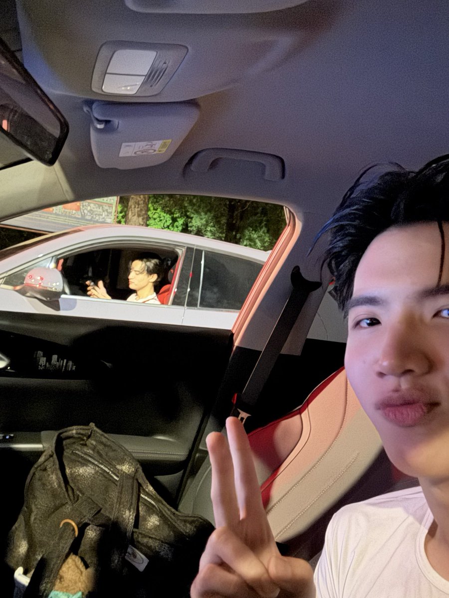 keenkeno_sp's tweet photo. 🎒

#.เพลงดีรุ่นพี่หญิงแกร่ง #.วงรุ่นพี่น่ากลัว #.วงรุ่นพี่ชอบเป็นได้แค่เฟรนลิส https://t.co/dBzoK8POwS