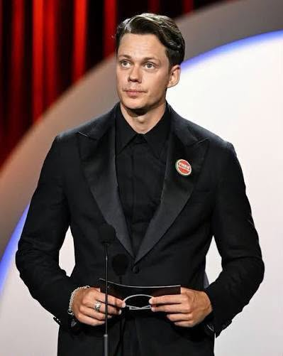 _xwithrere's tweet photo. Swedish actor Bill Skarsgård wearing a Free Palestine pin at San Sebastián 2026 Final Ceremony 🇵🇸🍉✌🏻 https://t.co/jGSQhm22WC