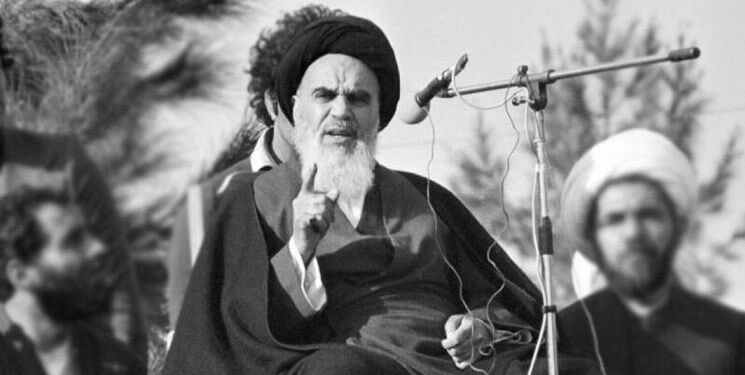 rezvan_naji's tweet photo. امام خمینی(ره) خطاب به همه براندازای بازنده : 

این انقلاب می‌ماند؛ 
شما فقط زحمتِ مارا زیاد می‌کنید. https://t.co/WjPNuHcyq6