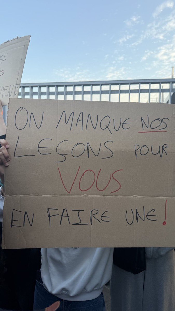 mhtbenky's tweet photo. @AlertesInfos https://t.co/TNVUWMersr
