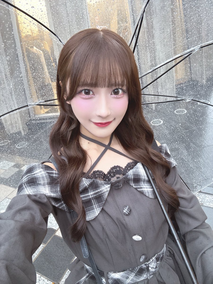 Rootmimi_ran's tweet photo. 3年ぶりに髪の毛染めました🆕どうかな？ https://t.co/RaX8AAz4gG