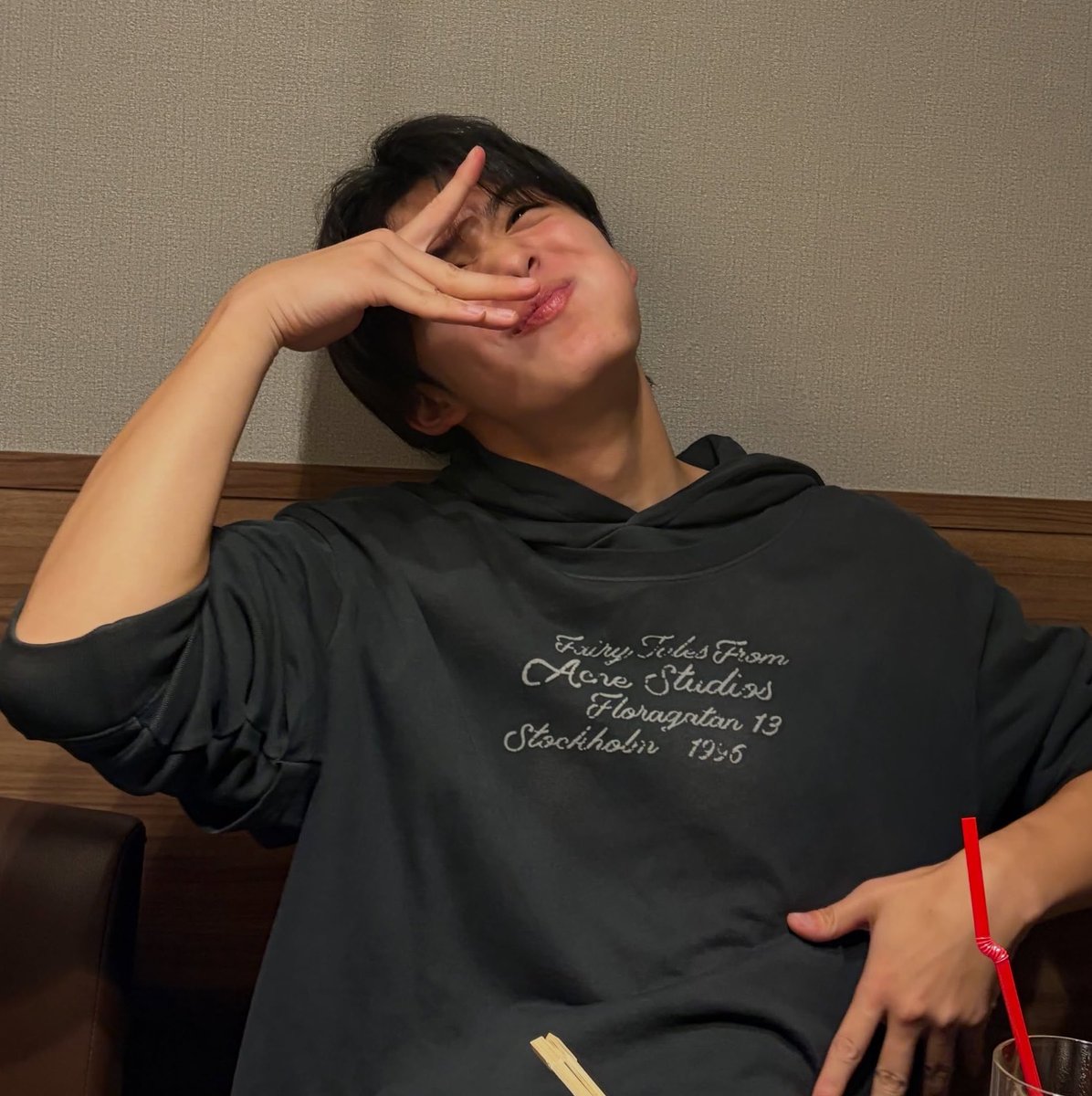 te29___'s tweet photo. 幸せそうでなによりです🙂‍↕️笑 https://t.co/VV3NM3lsRk