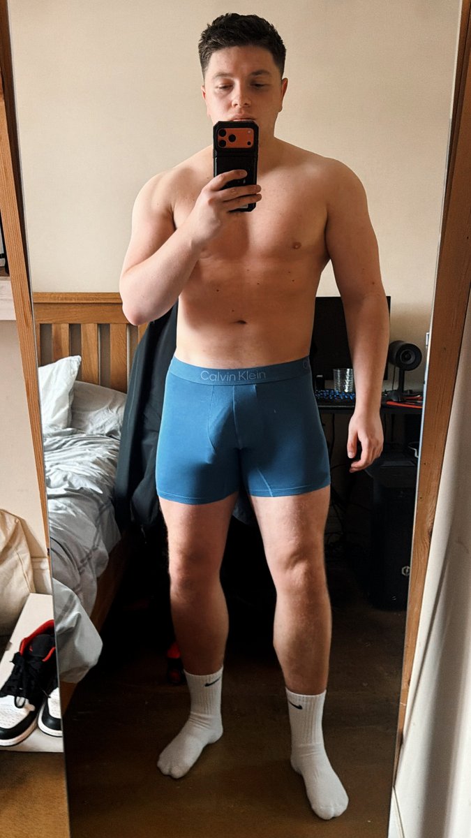 guysinCalvinK's tweet photo. Model: Tommo
That third leg in the photo! What a gorgeous outline bulge! @Tommo_030700 playing with his sexy bulge in blue Calvin Klein boxer briefs. What a great angle! #calvinkleinboxers #calvinkleinunderwear #bigcock #bulge #str8lads #gayporn #gaysex
https://t.co/piu7ww5yAu https://t.co/5gvTjYBxSm